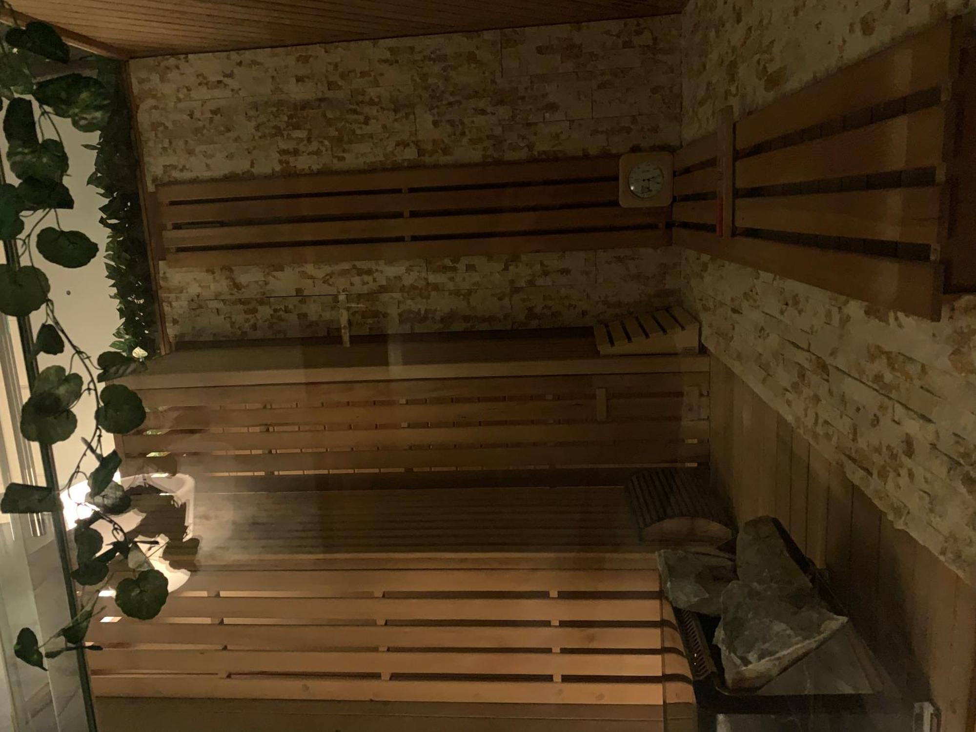 Varfal Wellness Panzio ペーチ エクステリア 写真